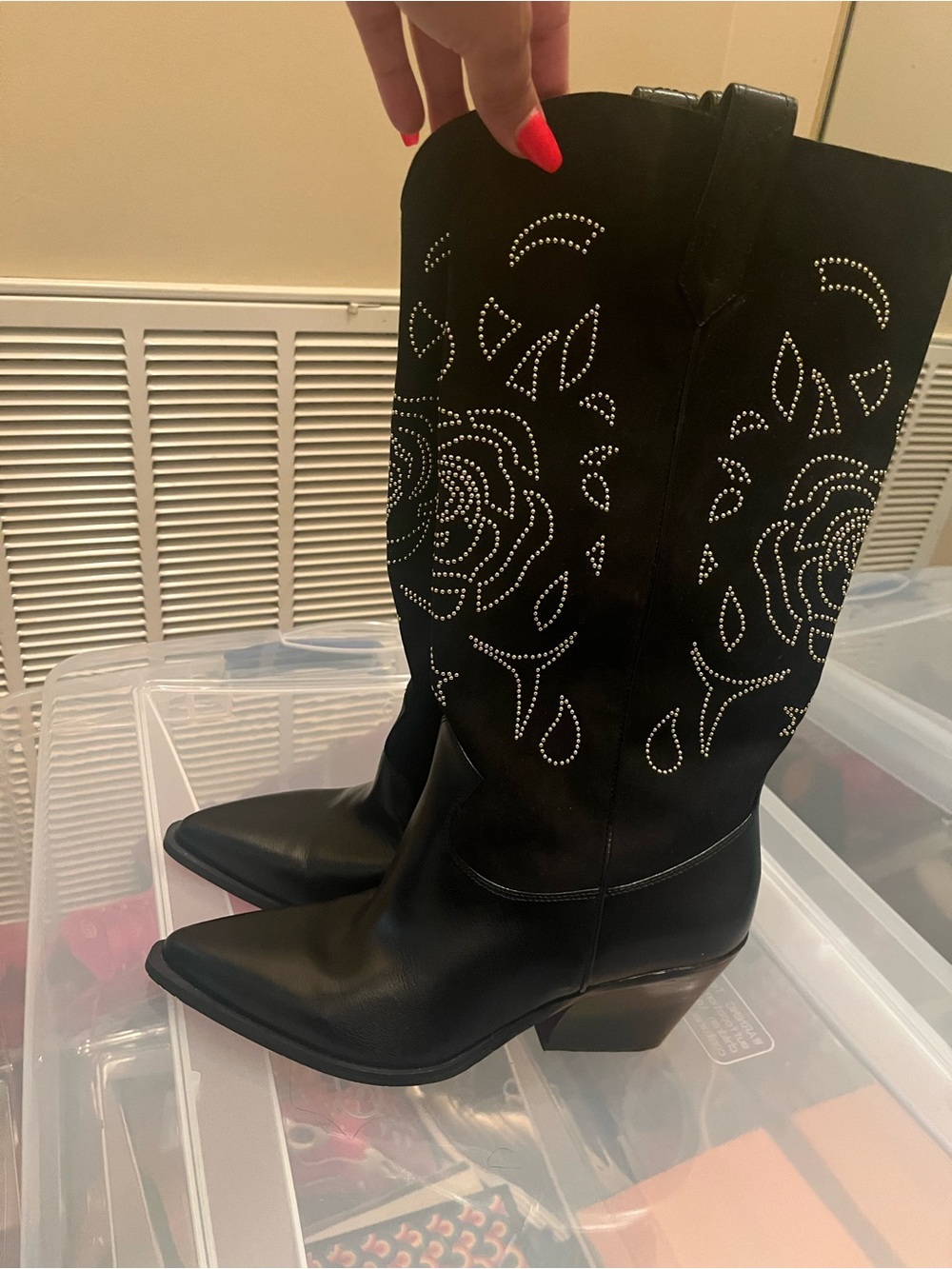 Black and Gold Jessica Simpson Western Cowboys Boots